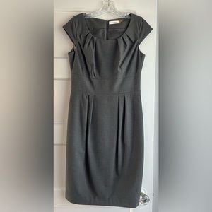 Calvin Klein size 6 gray “flannel” cap sleeve pleated work dress